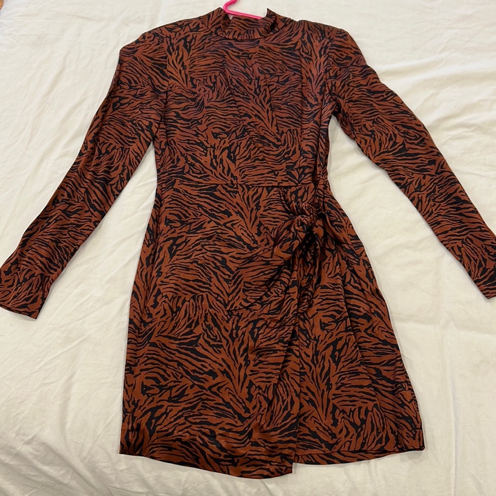 Padded shoulder &other stories dress